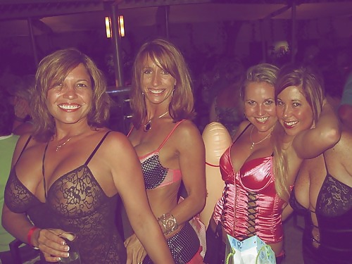 Milfs Et Mamis3 #18202137