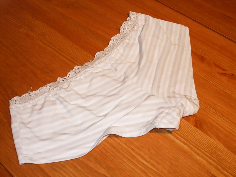 Panties I shouldn't have seen! #1876990