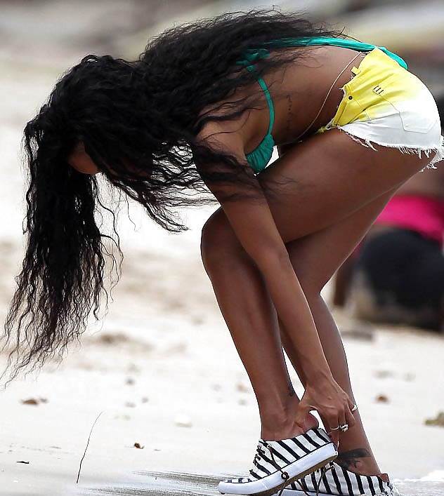Rihanna filming advert BIKINI TITS #9923521
