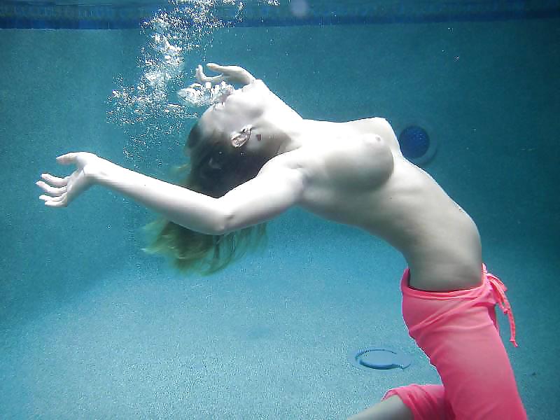 Water Flash #9442748