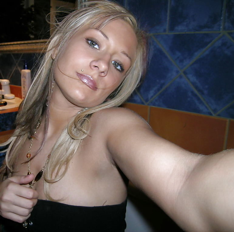 Pretty Big-Tit Blonde Teen #11901468
