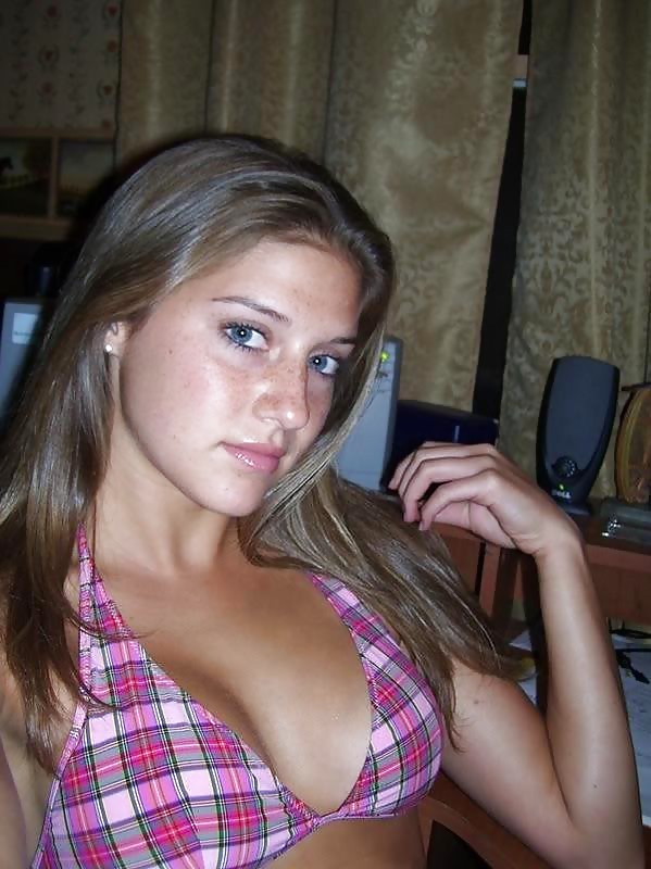 下品な顔
 #9039708