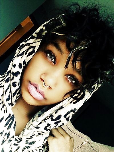 下品な顔
 #9039736