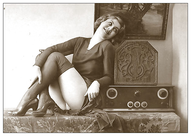 Vintage Stereo Babes