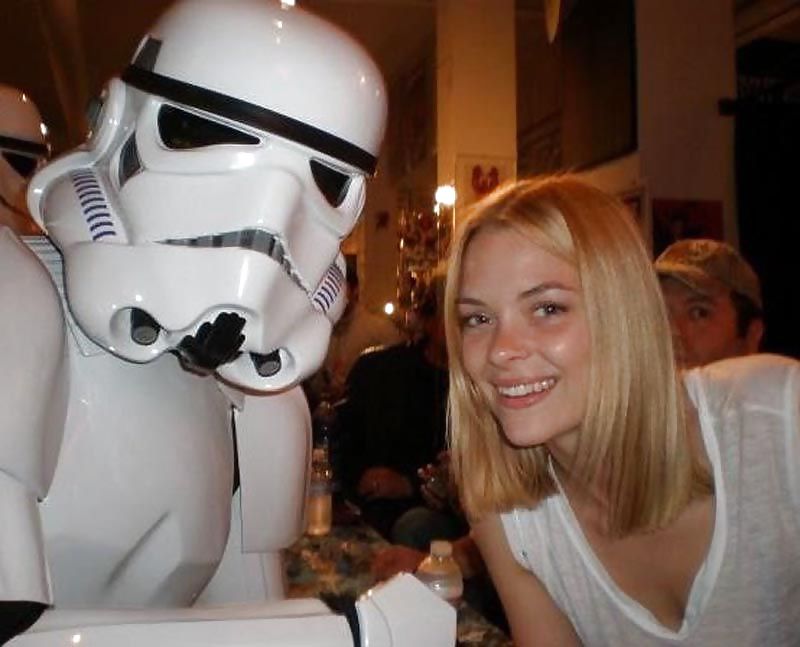 J' aime 32 star war and girls
 #21407772