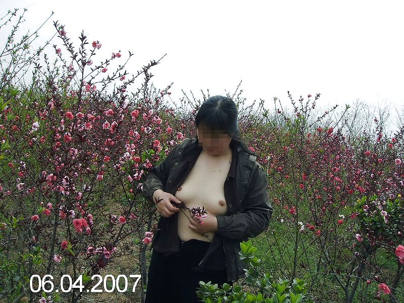 Chinois Extérieur Femme Mûre #5050155