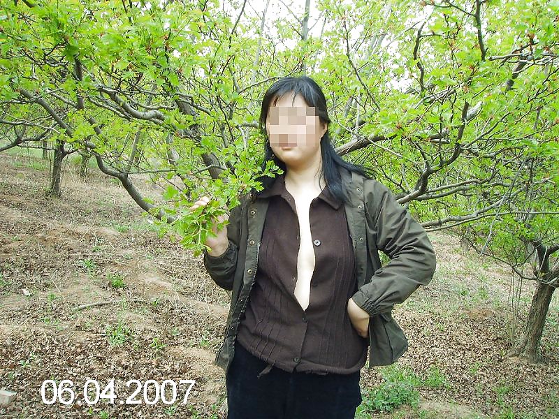Chinois Extérieur Femme Mûre #5050173