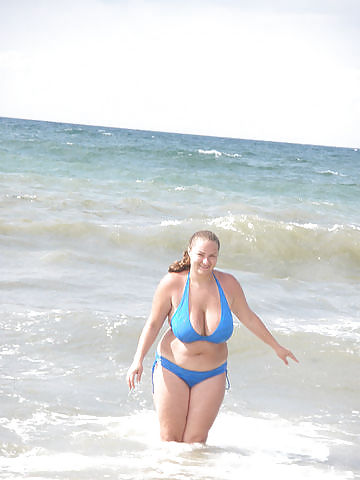 Vollbusige Russin 1406 #22480348