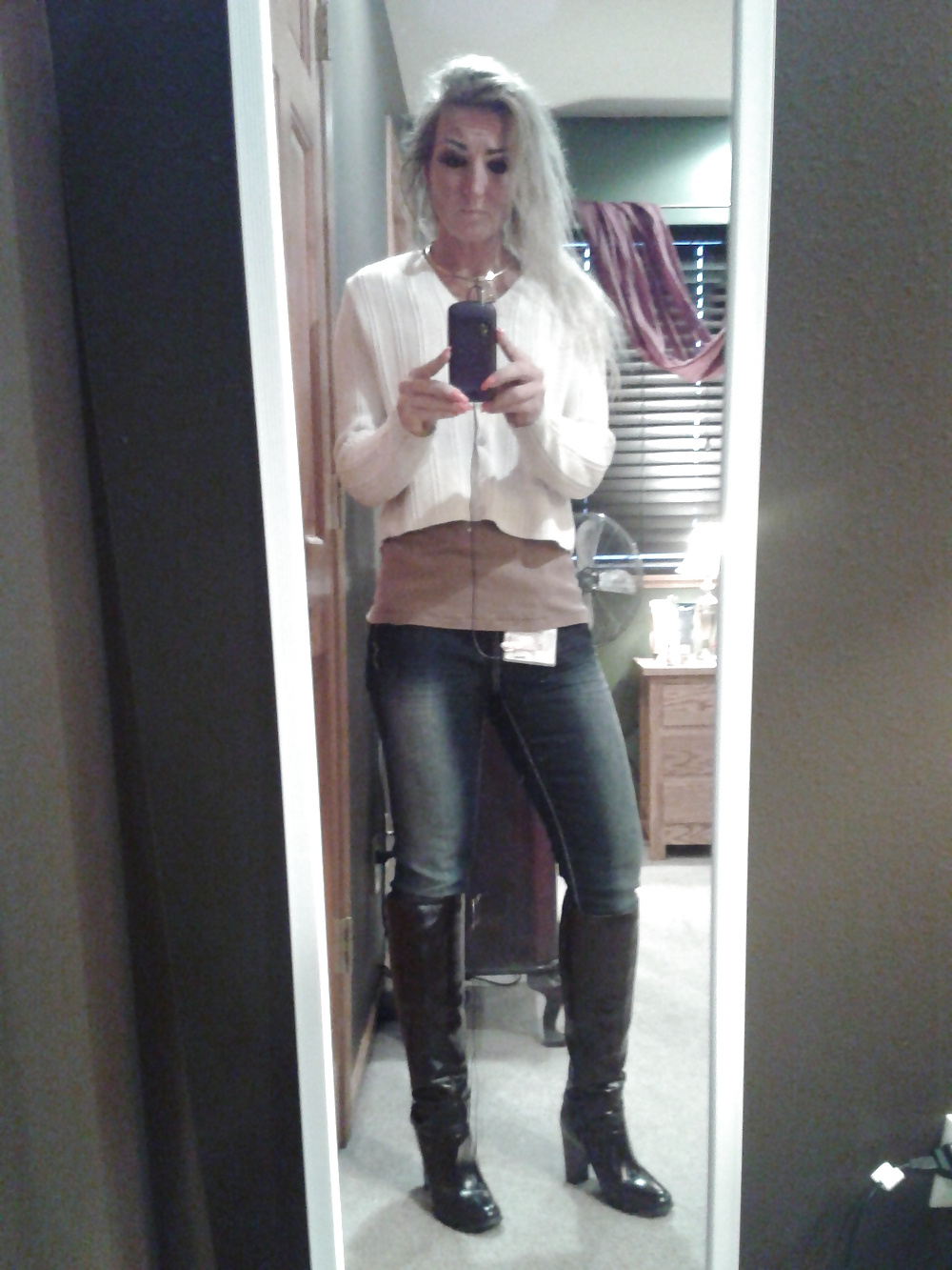 Algo de ropa...
 #16202725