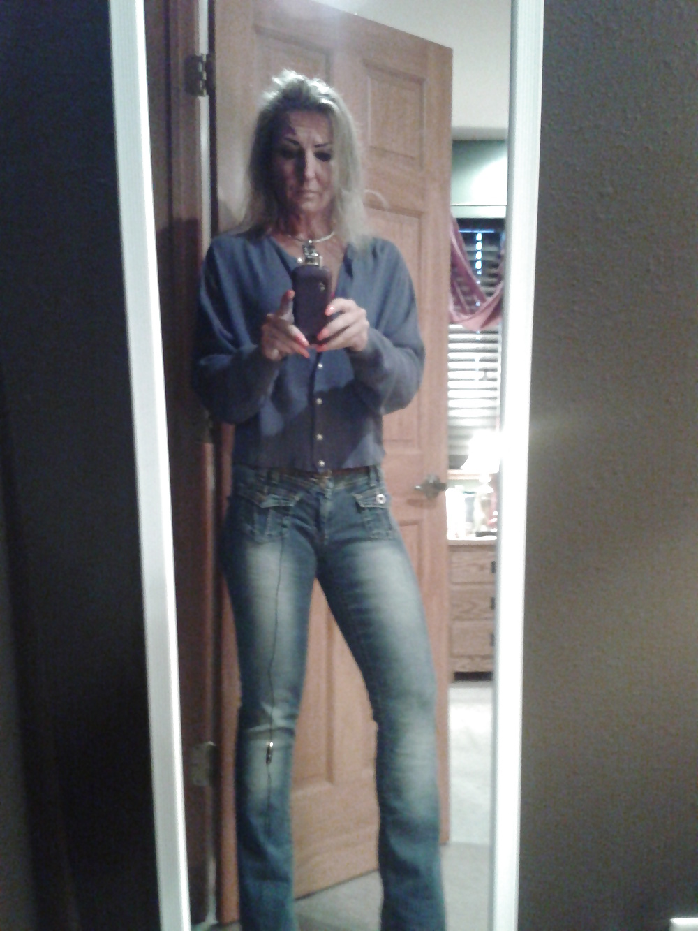 Algo de ropa...
 #16202744