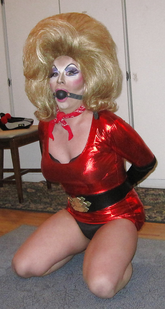 More makup and heel girs #13730418
