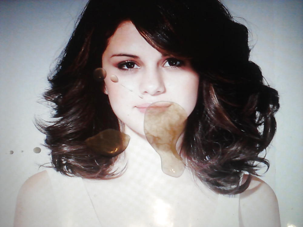 Selena Gomez #13901937