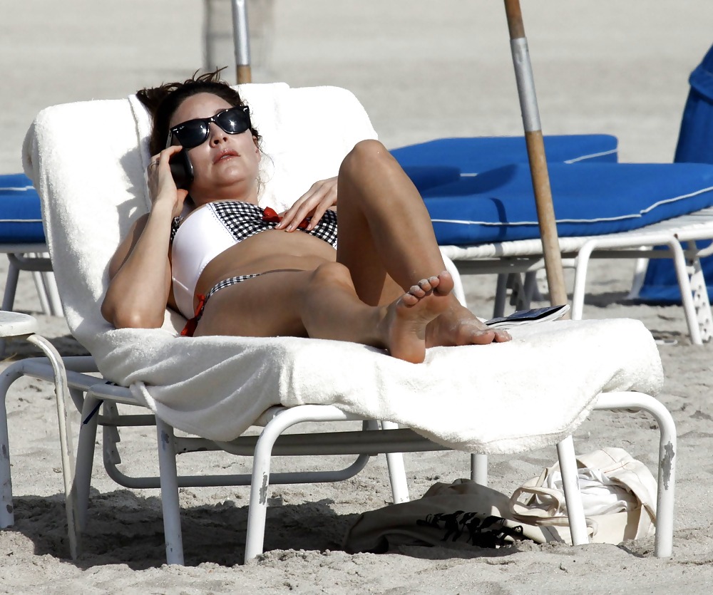 Lisa Snowdon on the beach in Miami Beach #2604656