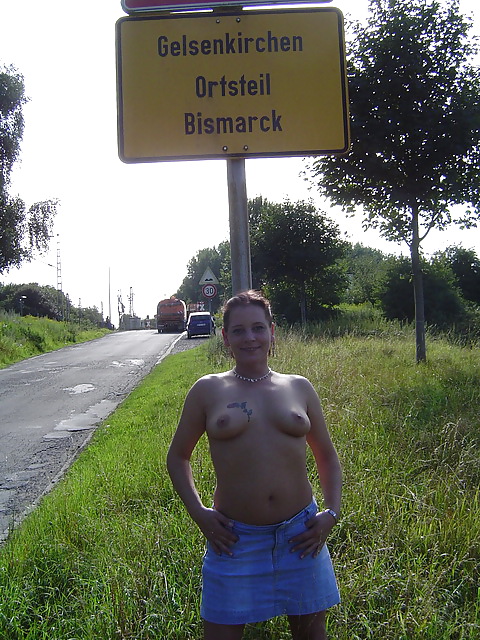 Nicole Berghaus aus Gelsenkirchen nackt outdoor 2 #8560072