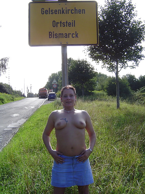 Nicole Berghaus aus Gelsenkirchen nackt outdoor 2 #8560104