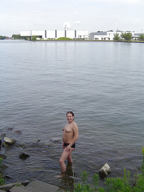 Nicole Berghaus aus Gelsenkirchen nackt outdoor 2 #8560288