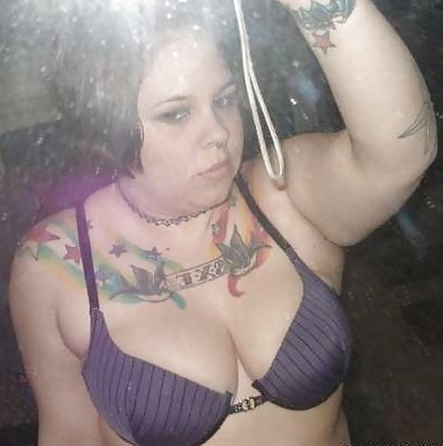 Punk emo tatuaggio donne con piercing
 #9191040