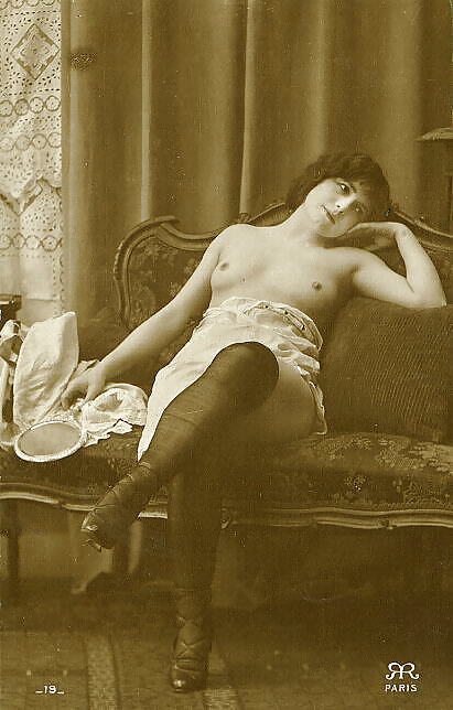 Vintage nude woman pics #7356888