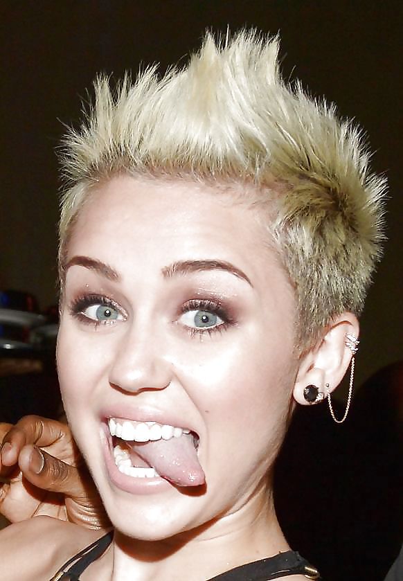 Miley cyrus
 #19530541
