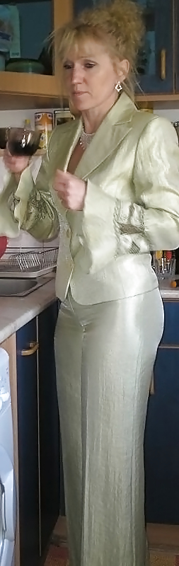 Madura caliente
 #10818179