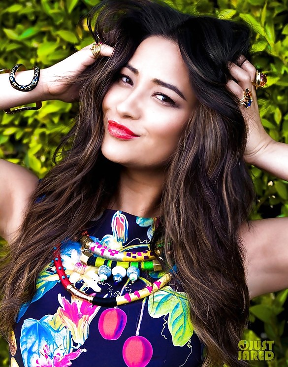 Shay Mitchell #17729489