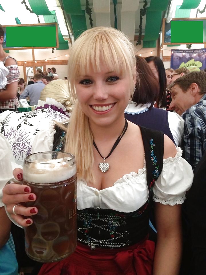 Cosa farebbero con queste puttane in dirndl?
 #16382022