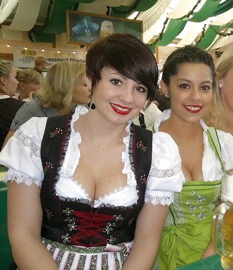 Cosa farebbero con queste puttane in dirndl?
 #16382071