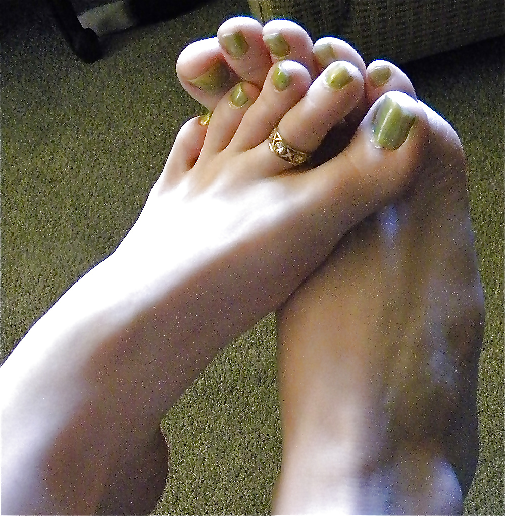 I love this girls' feet  #8833201
