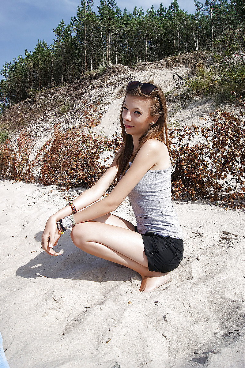 セクシーガール1
 #10135920