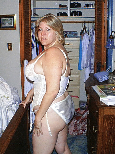 Chubby MILF Wife Marie Bra and Panties #9373151