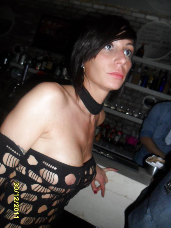 Sexy facebookslut lsura lampeggiante e vedere le tette
 #14198911