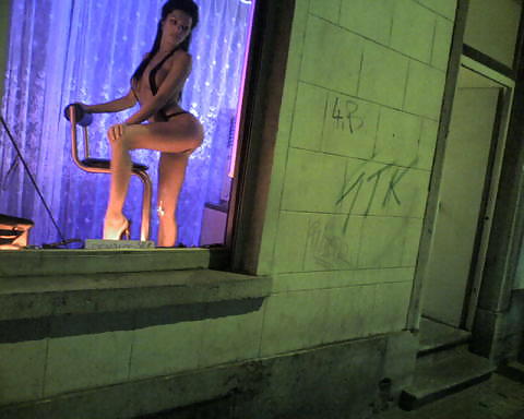 Prostituta de ventana, putas en vitrina
 #17805000