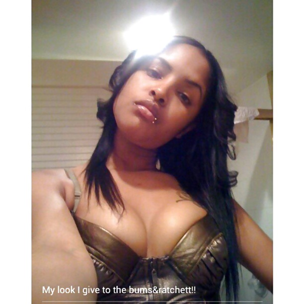 Ayudándome a correrme
 #18765826