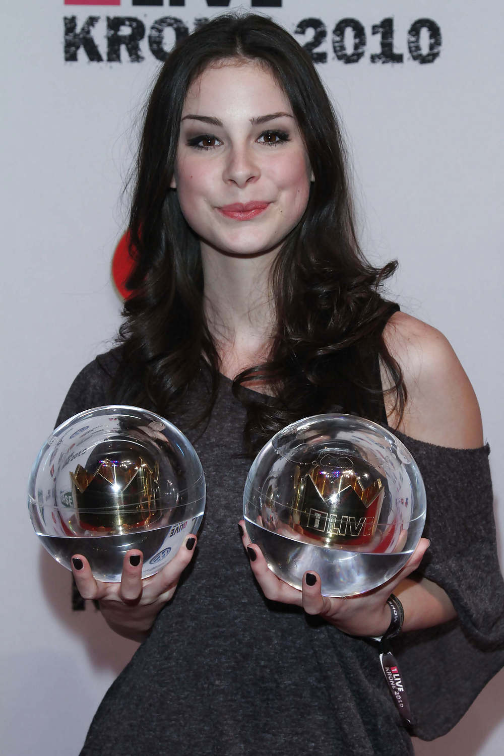 Lena meyer-landrut 2 geile riesen dinger
 #16636065