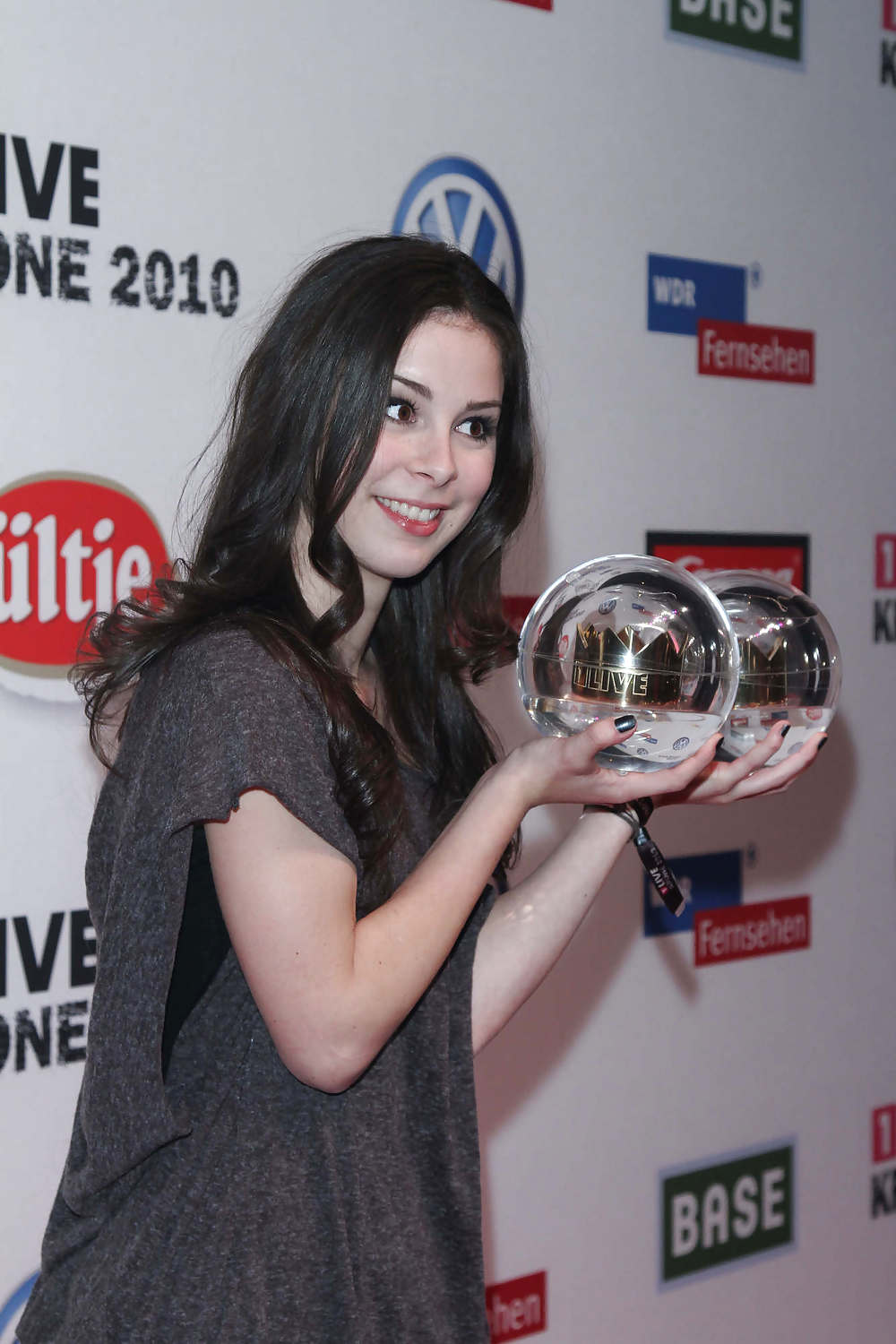 Lena meyer-landrut 2 geile riesen dinger
 #16636104