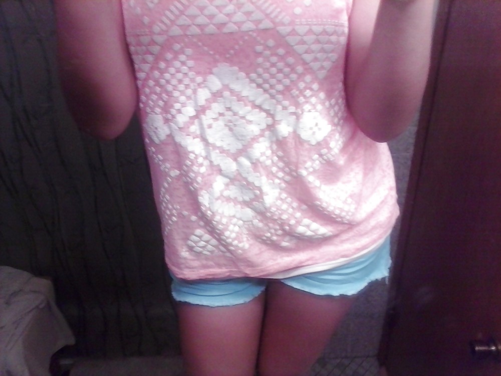 How do i look? #19818741