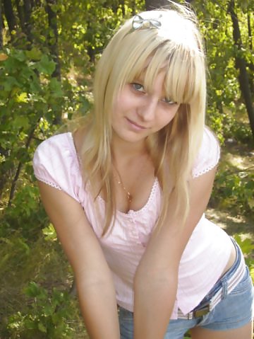 Chica 4
 #3273117