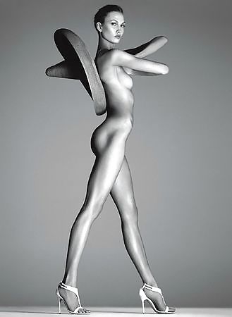 挑発的な... 
 #11572998