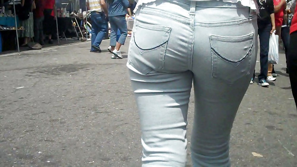 Beau Cul Et Mégots En Jeans Aujourd'hui #3576069