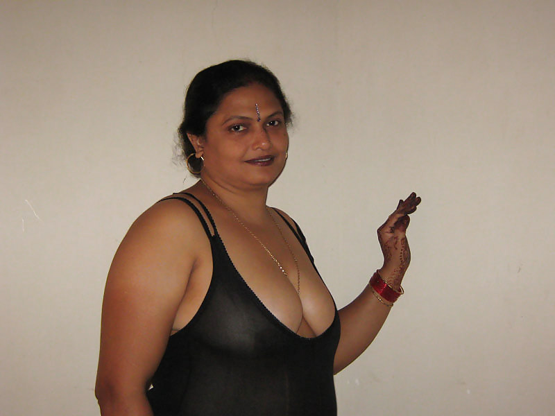 Indian Aunty 98 #16625907