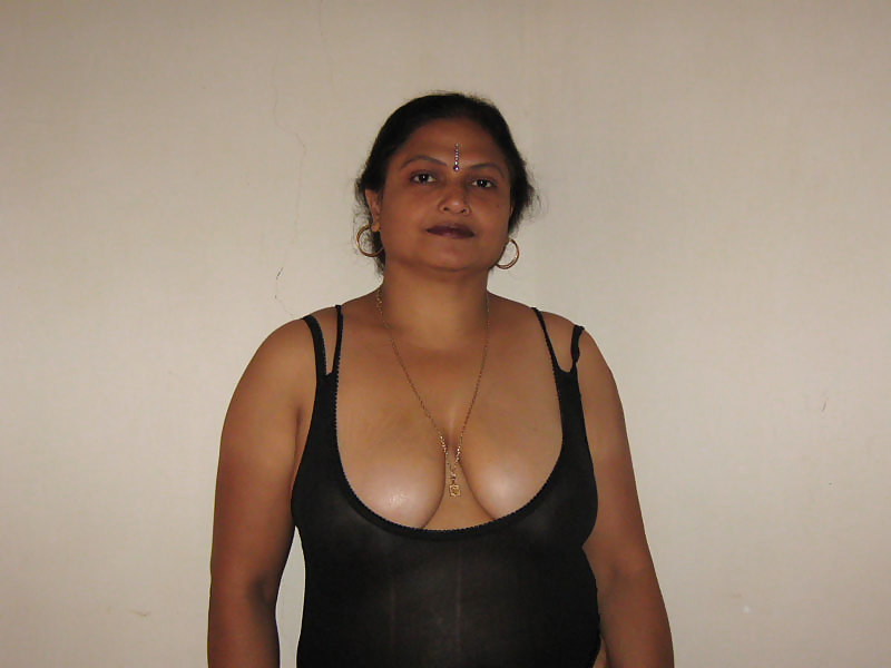 Indian Aunty 98 #16625914