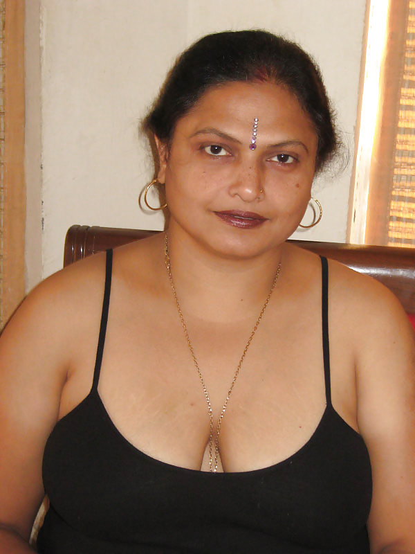 Indian Aunty 98 #16625934