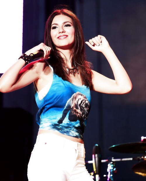 Victoria Justice- 13 #15586665