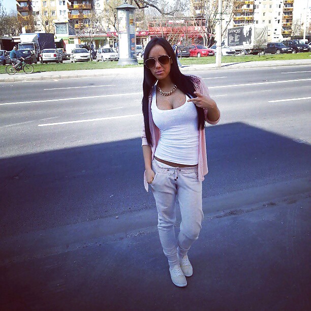 Romanian girl: Andreea #20988231