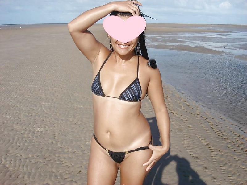 Bitch in the Beach (Puta na Praia) #18044899
