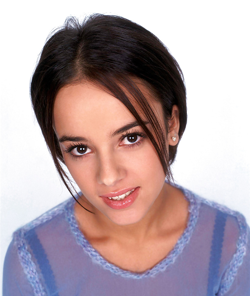 Alizee
 #1930032