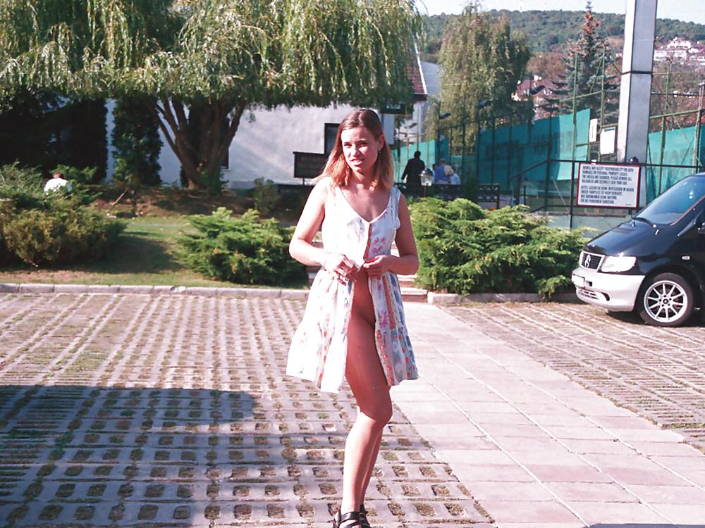 NOEMI - FLASHING IN PUBLIC #9064540