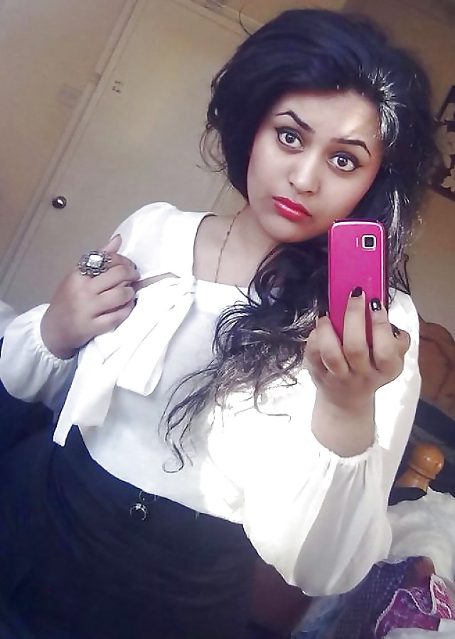 Selfshot bangladeshi slut
 #21573845