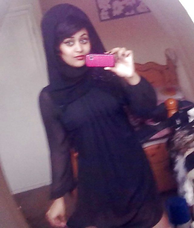 Selfshot bangladeshi slut
 #21573853