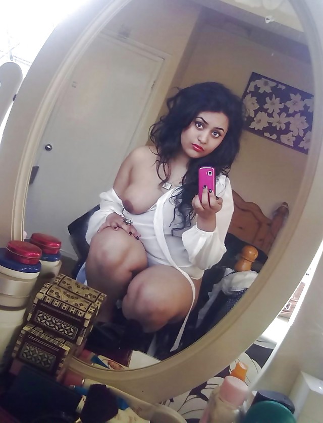 Selfshot bangladeshi slut
 #21573868